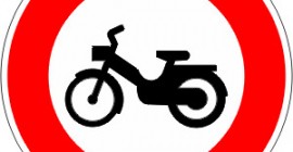 Accès-interdit-aux-cyclomoteurs