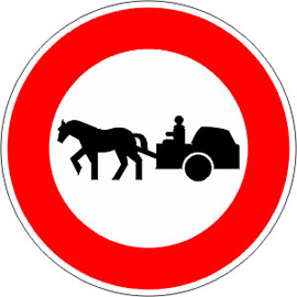 acces-interdit-aux-vehicules-a-traction-animale