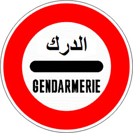 Arrêt-au-poste-de-gendarmerie